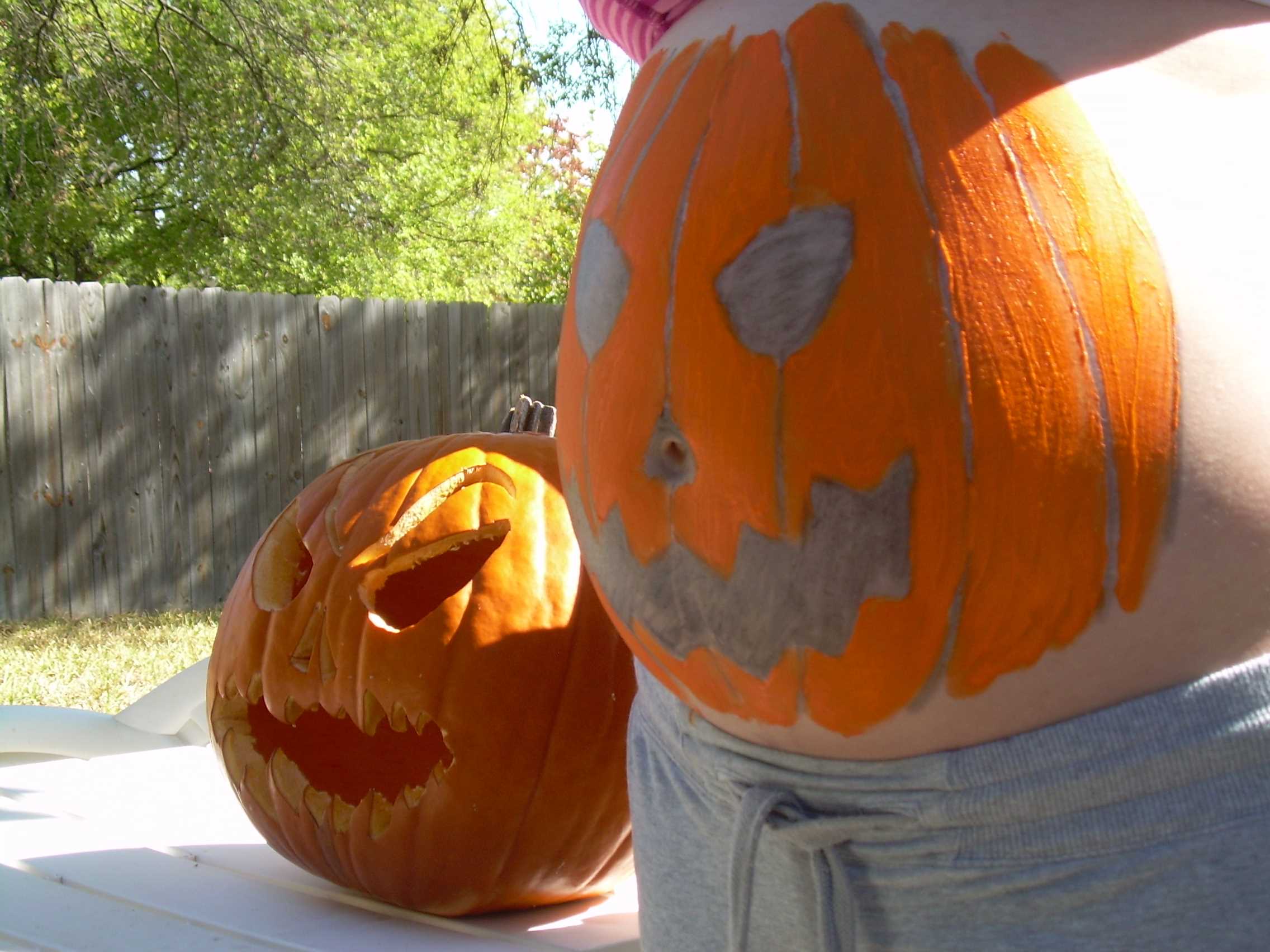 Dress That Bump- Easy Halloween Costumes For a Pregnant Belly - Birth